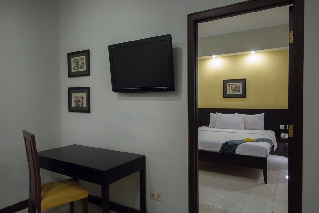 Hotel Quirin Semarang Zimmer foto