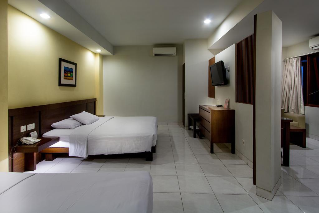 Hotel Quirin Semarang Zimmer foto